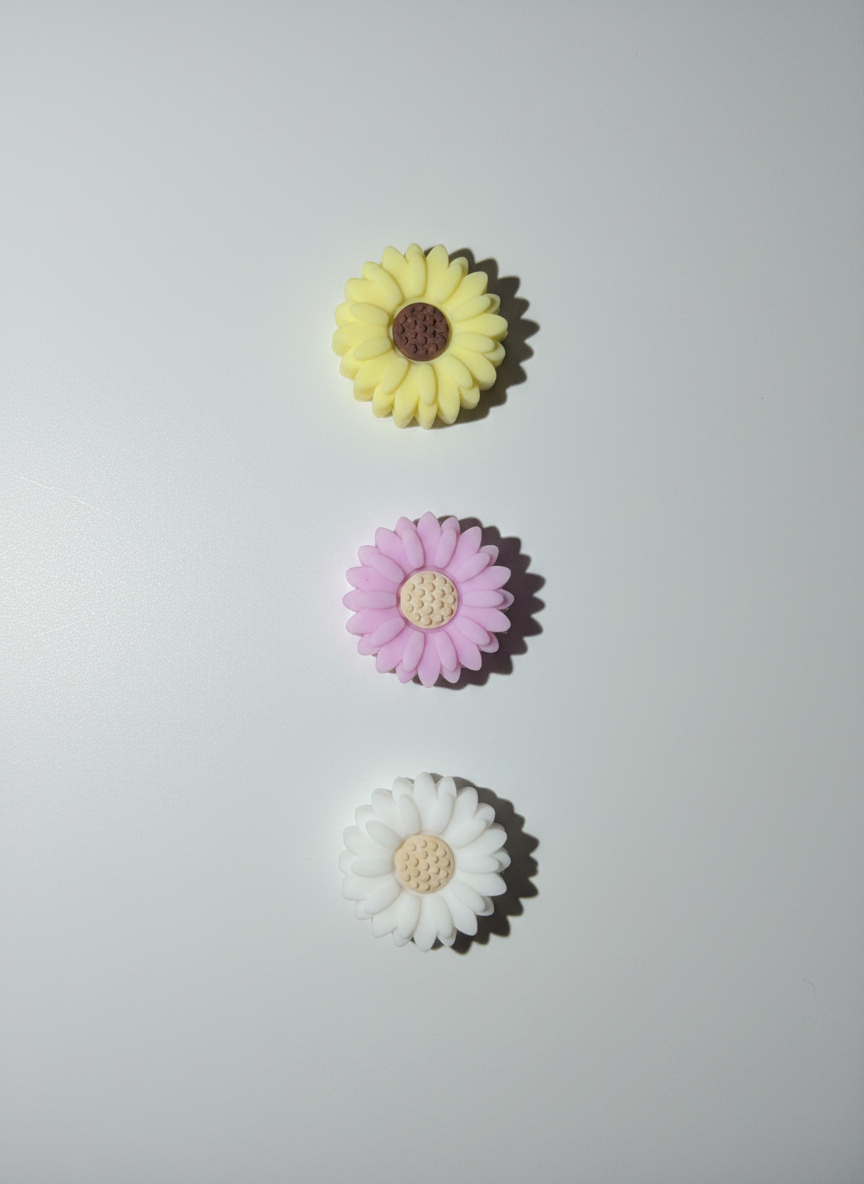 Daisy Personalised Dummy Clips